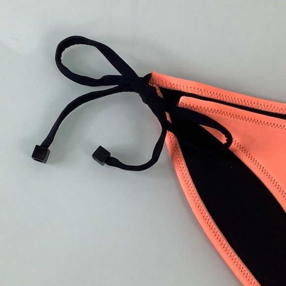 Triangl Side tie bikini bottom coral Neoprene discontinued Size Small - Picture 9 of 12